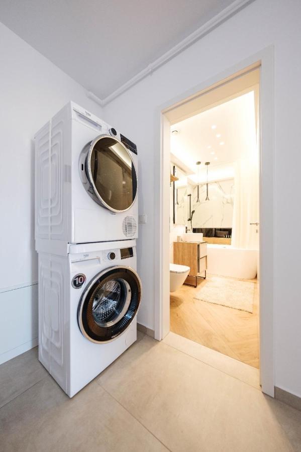 Brand New Luxury Apartment In The Heart Of Braşov Exterior foto