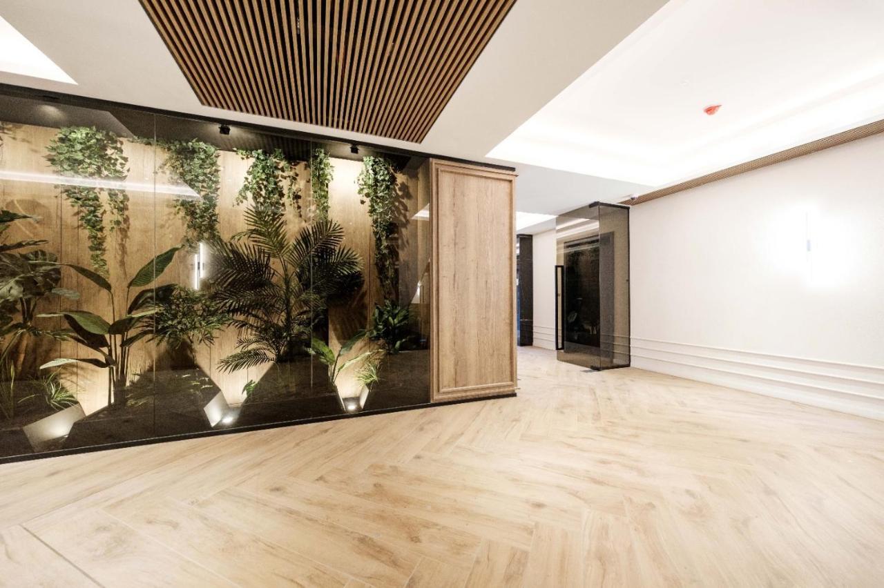 Brand New Luxury Apartment In The Heart Of Braşov Exterior foto